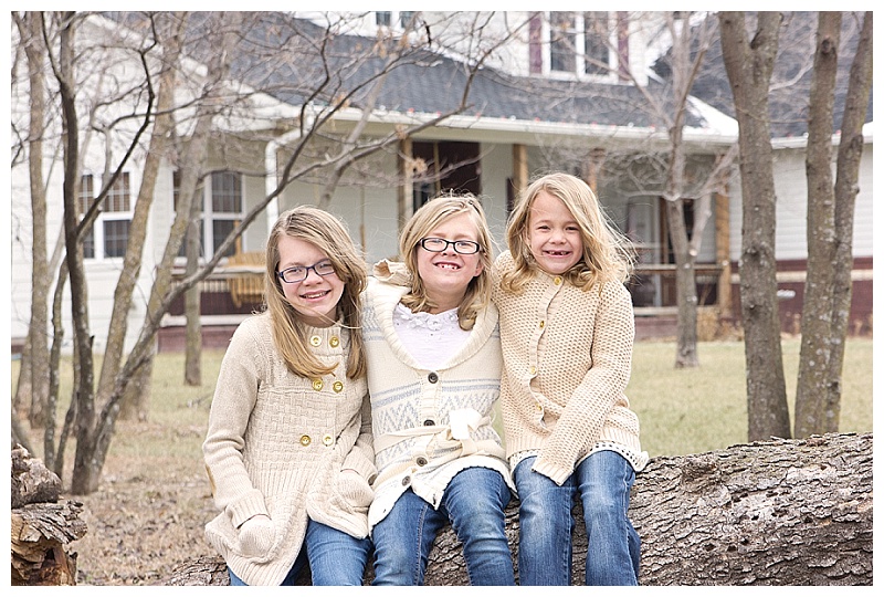 Winter Wichita Family Pet Pictures Children Sisters Portraits (2)